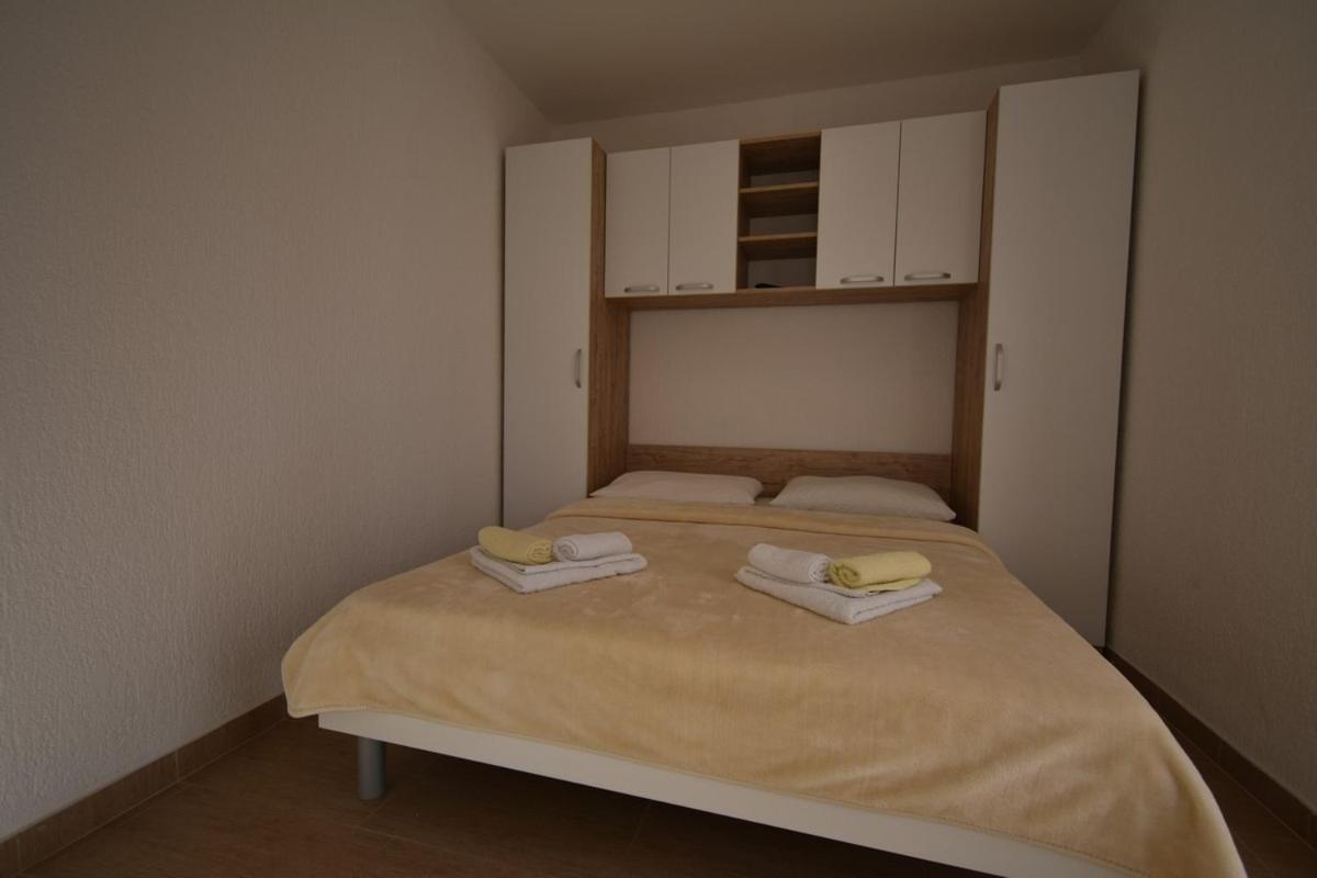 Denjak Apartments Kornić Dış mekan fotoğraf