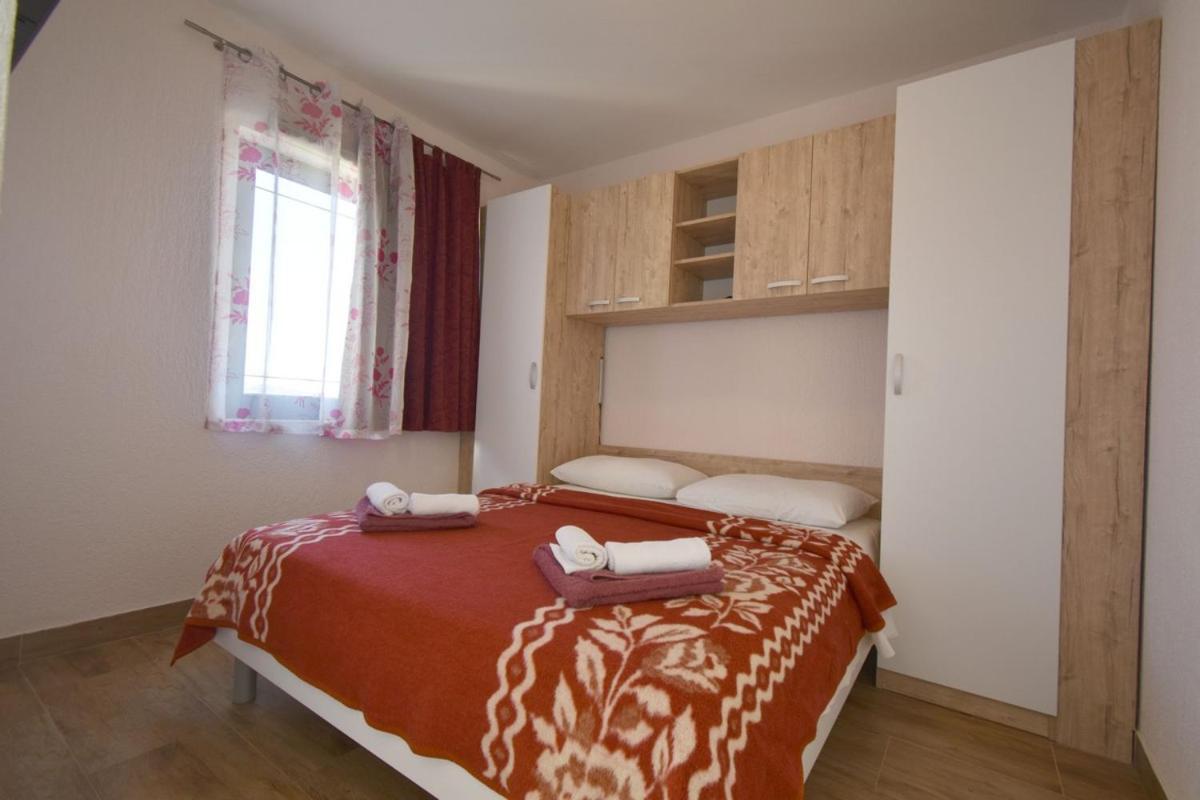 Denjak Apartments Kornić Dış mekan fotoğraf