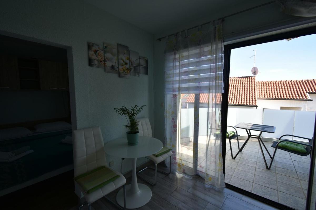 Denjak Apartments Kornić Dış mekan fotoğraf