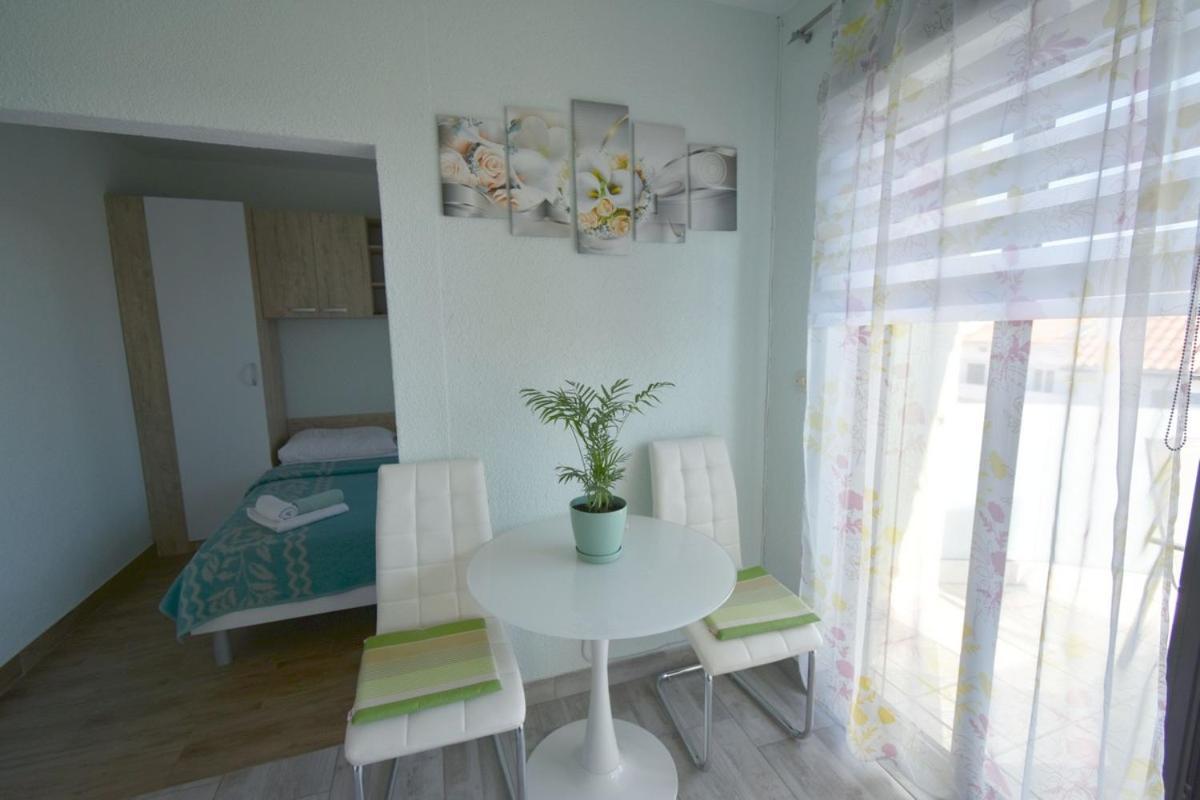 Denjak Apartments Kornić Dış mekan fotoğraf
